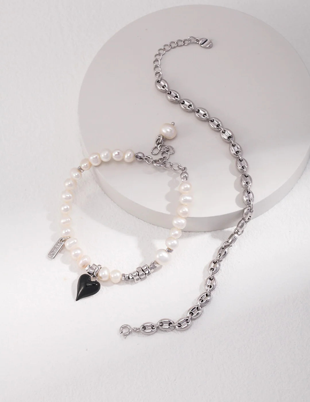 Heart Pendant Pearl Bracelet