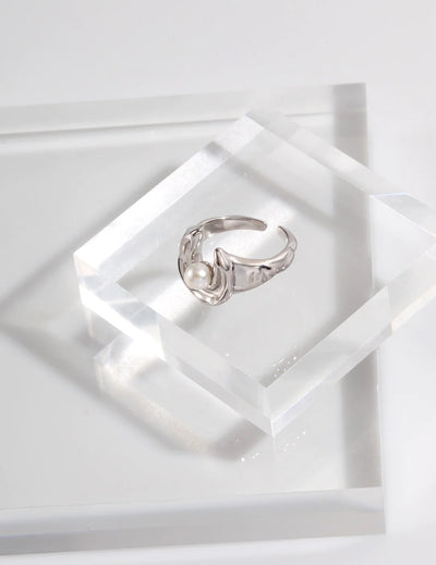 Star and Moon Design Pearl Ring