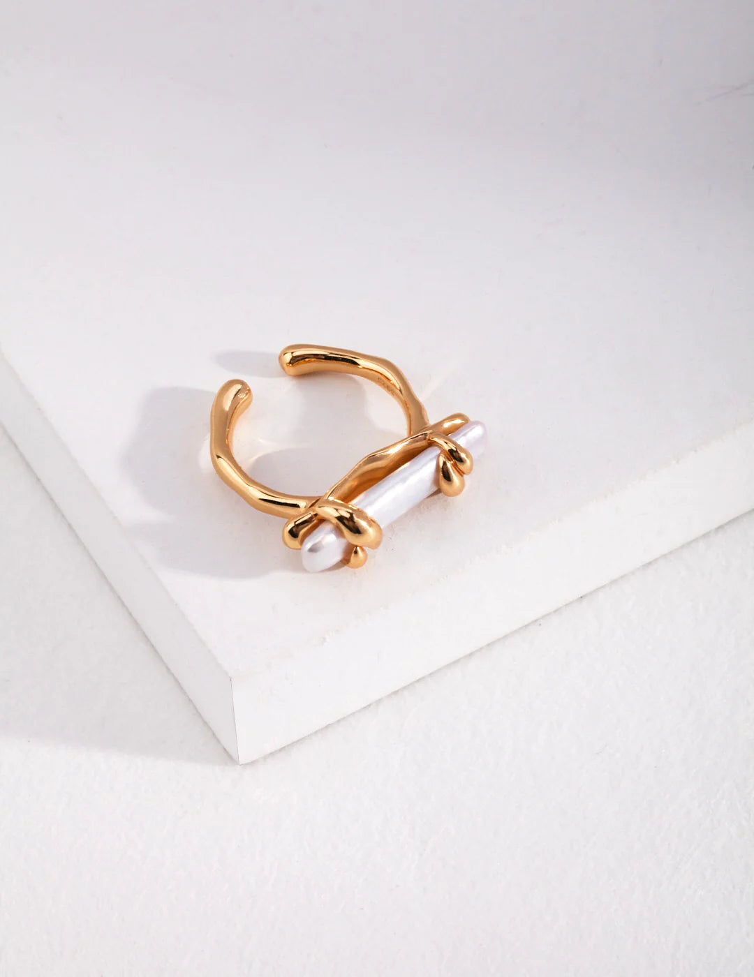 Twine Pearl Ring