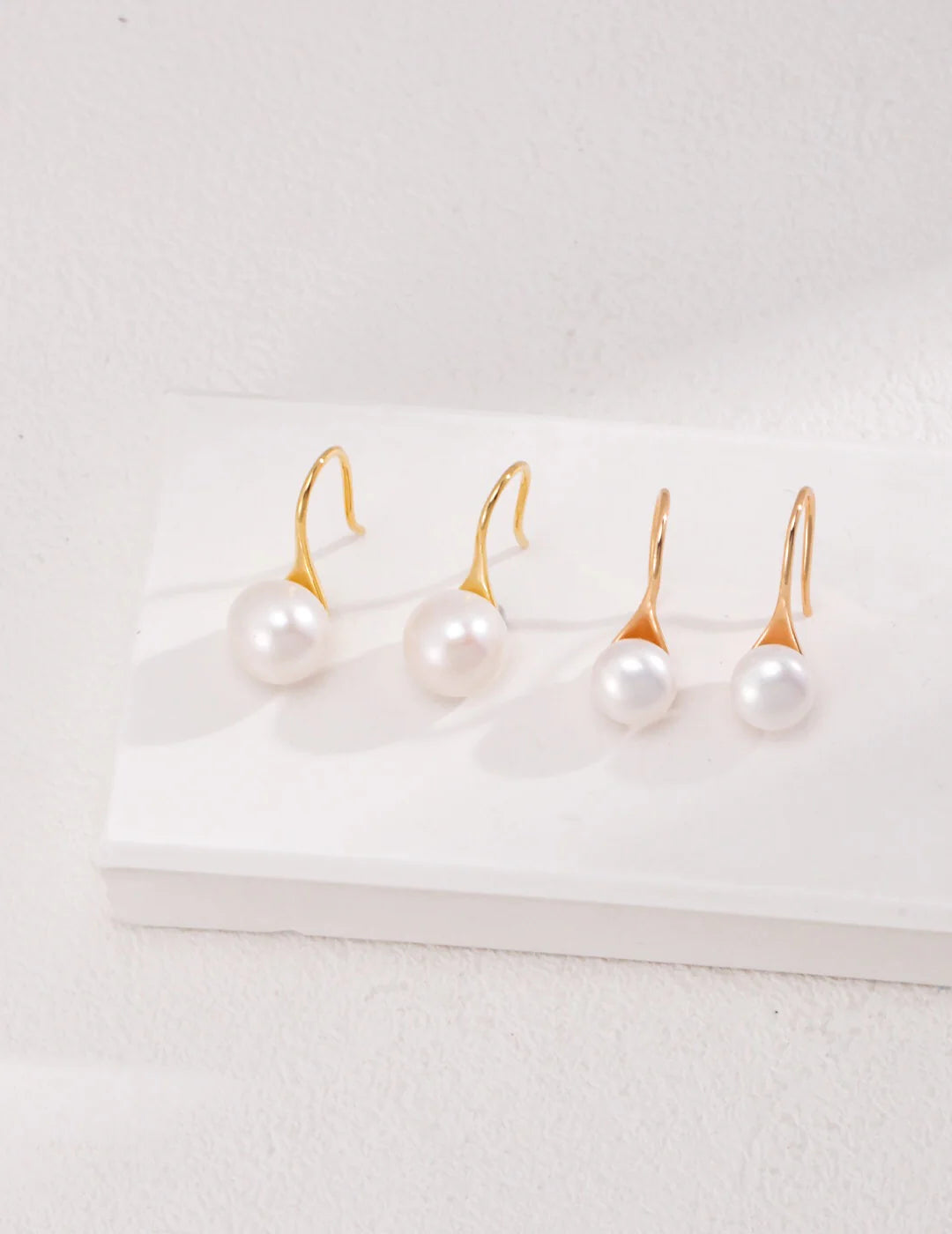 Classic High-Heeled Pearl Dangle Earrings